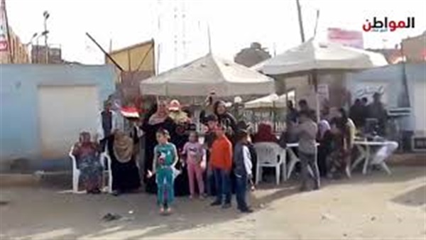اهالى شبرا يرقصون