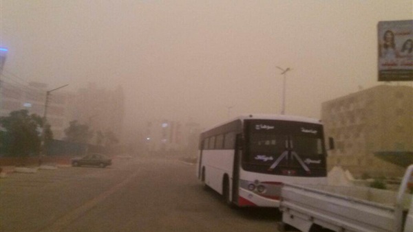 العاصفة الترابية