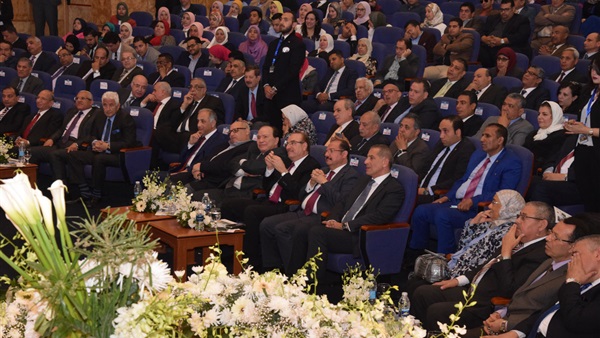جامعة النهضة ببني