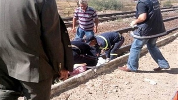 رفع جثة شاب دهسه