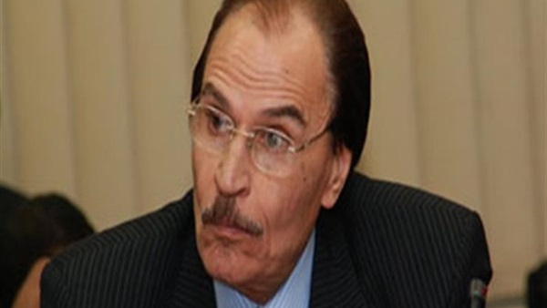 الفنان عزت العلايلي