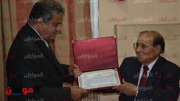 مؤتمر صحفى بالمنتدى