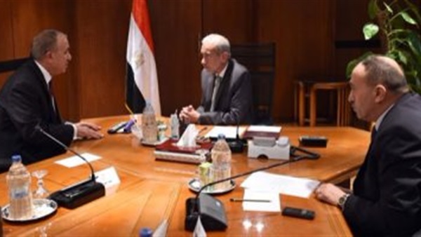 رئيس الوزراء ووزير