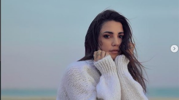 الفنانة درة