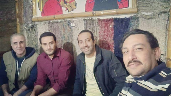 فريق عمل مش لوحدي