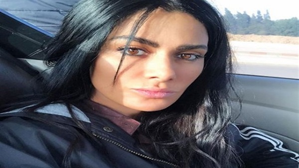 الفنانة صبا مبارك