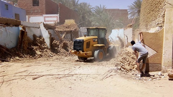 منزل آيل للسقوط-الوادي