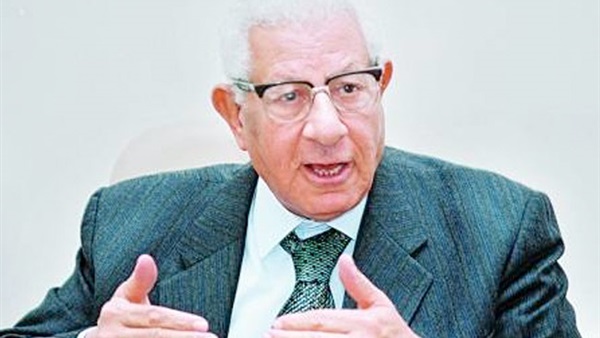 مكرم محمد أحمد