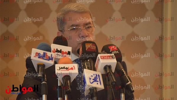 عمرو الجارحي وزير