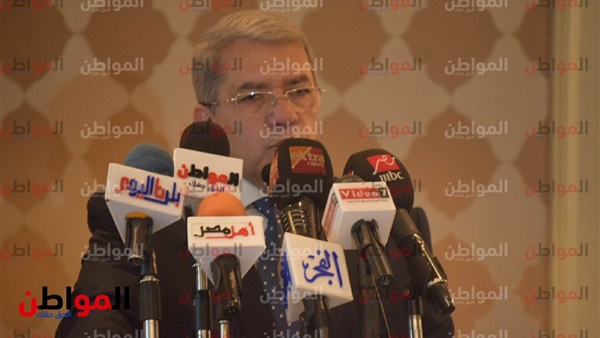 عمرو الجارحي وزير