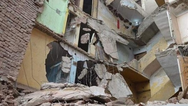 انهيار عقار