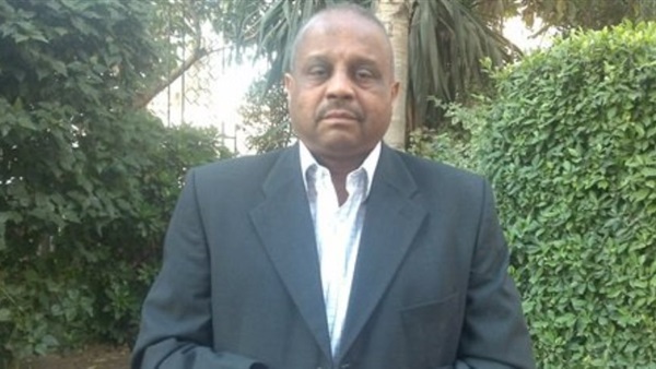 خالد كامل