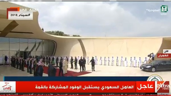 العاهل السعودي يستقبل