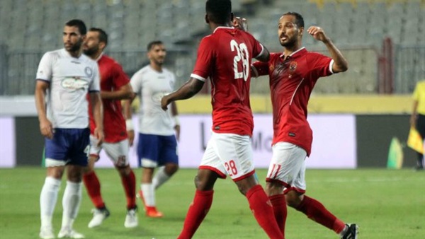 لاعبو الأهلي