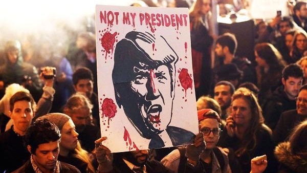 الرئيس الأمريكي دونالد