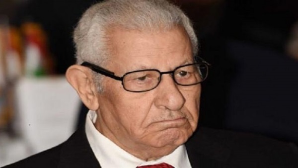 مكرم محمد احمد -