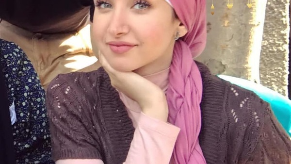 هنا الزاهد