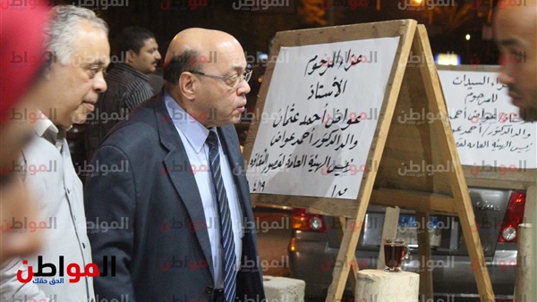 شاكر عبدالحميد