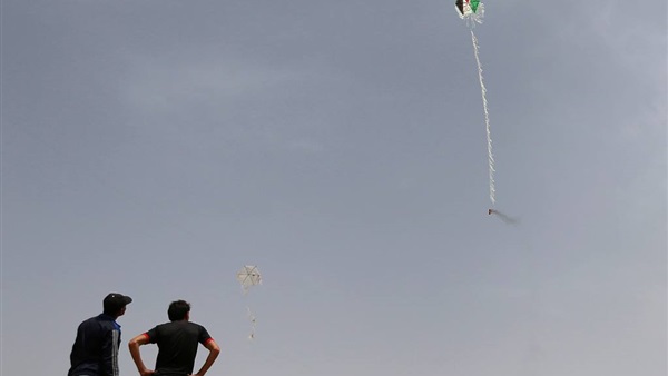 طائرات ورقية