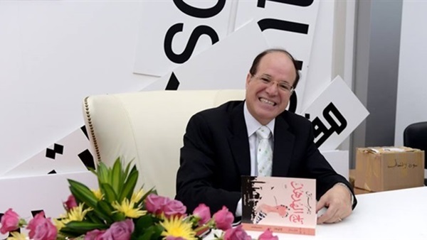 الكاتب ناصر عراق