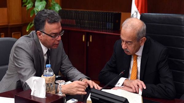 رئيس الوزراء ووزير