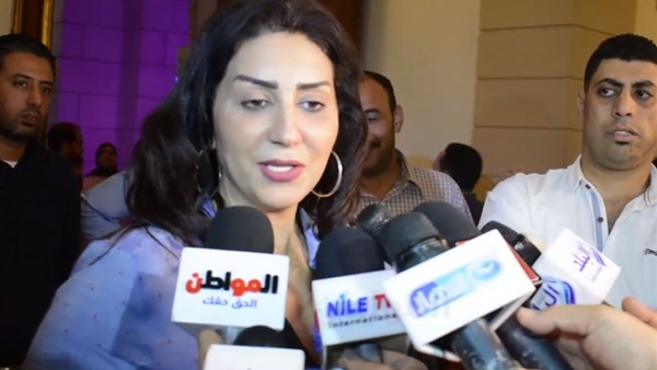 وفاء عامر