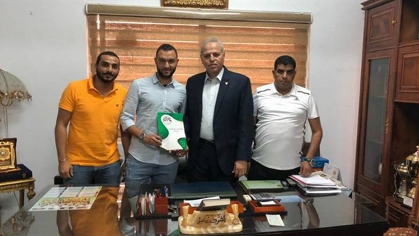 أثناء التوقيع