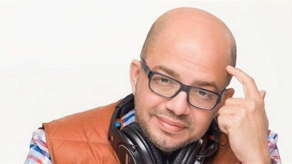 الكاتب عمر طاهر
