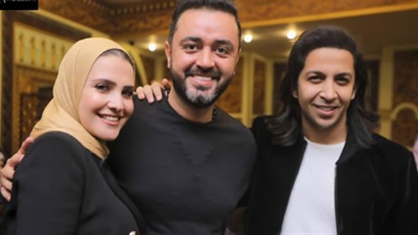 حاتم فهمي وزوجته