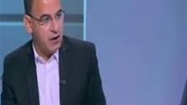 نادى عزام الخبير