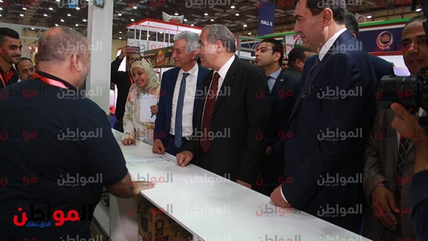 وزير التموين على