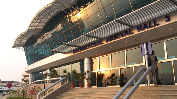 مطار القاهرة