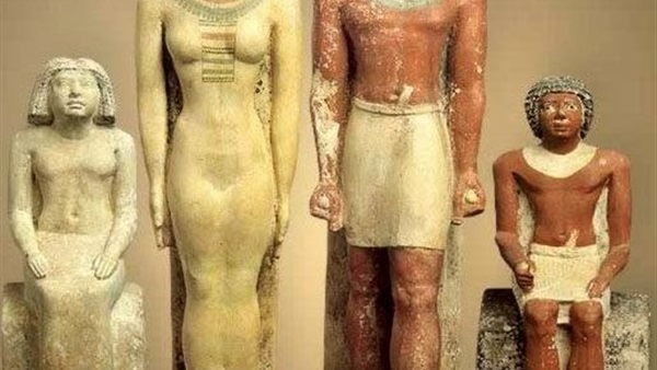 صورة لتماثيل فرعونية