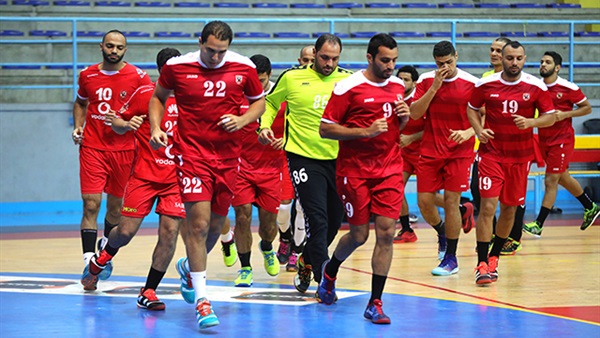 يد الأهلي