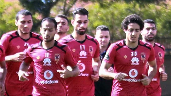 لاعبو الأهلي