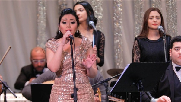 الفنانة نيفين رجب