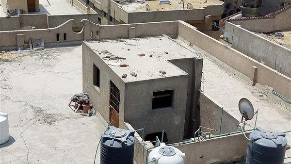 سطح أحد العقارات