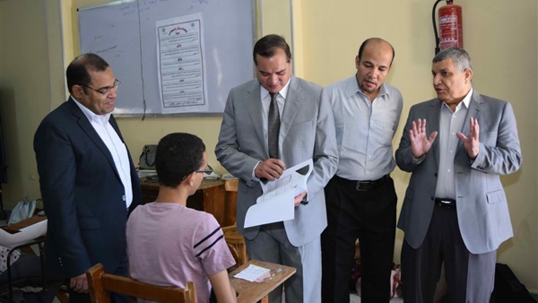 رئيس الجامعه