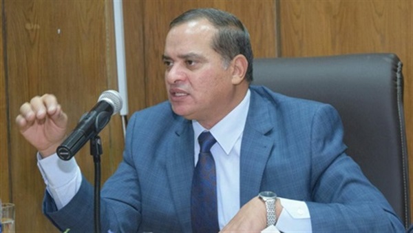الدكتور احمد عزيز