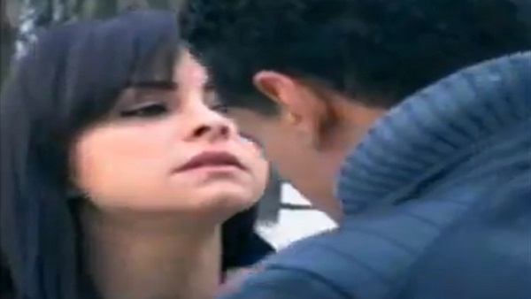 الفنانة نور