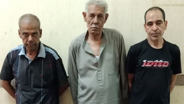 3 متهمين بحوزتهم