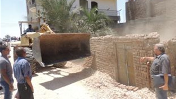 حملة إزالة في الاقصر