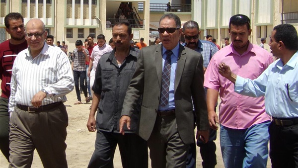 تفقد المدارس