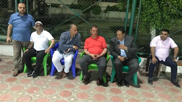 المحافظ ومجلس إدارة