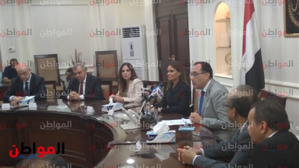 وزير الاسكان مصطفي