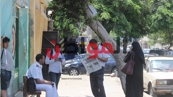 صورة من أمام المدرسة