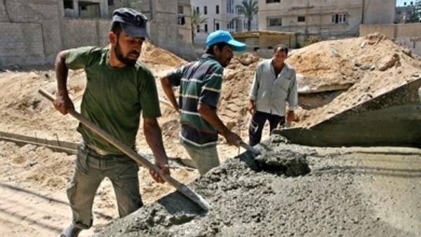 عمال وبناء