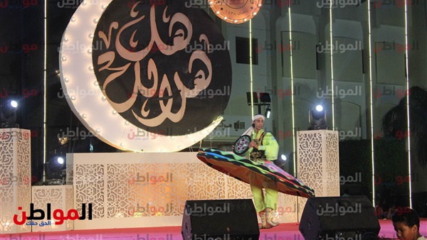 جانب من العروض الاستعراضية