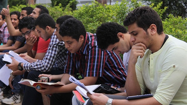 طلبة امتحانات الثانوية