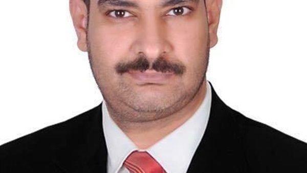 محمود ياسين خبير